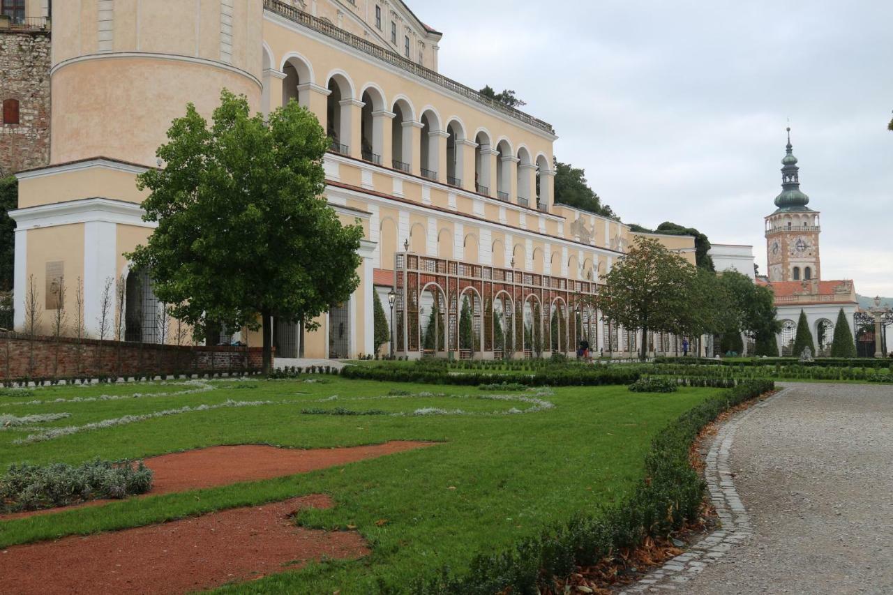 Penzion U Žabáka Mikulov Exterior foto